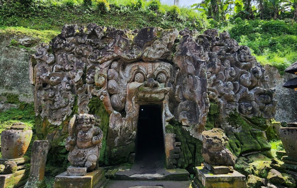Goa Lawah Temple1