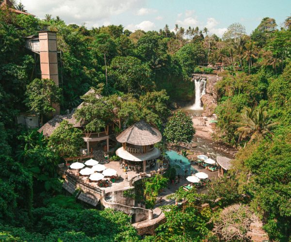 Tegenungan Waterfall3