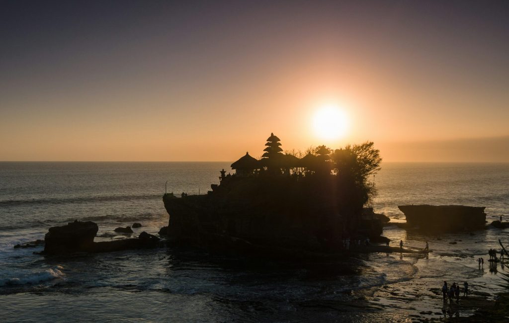 tanah lot sunset